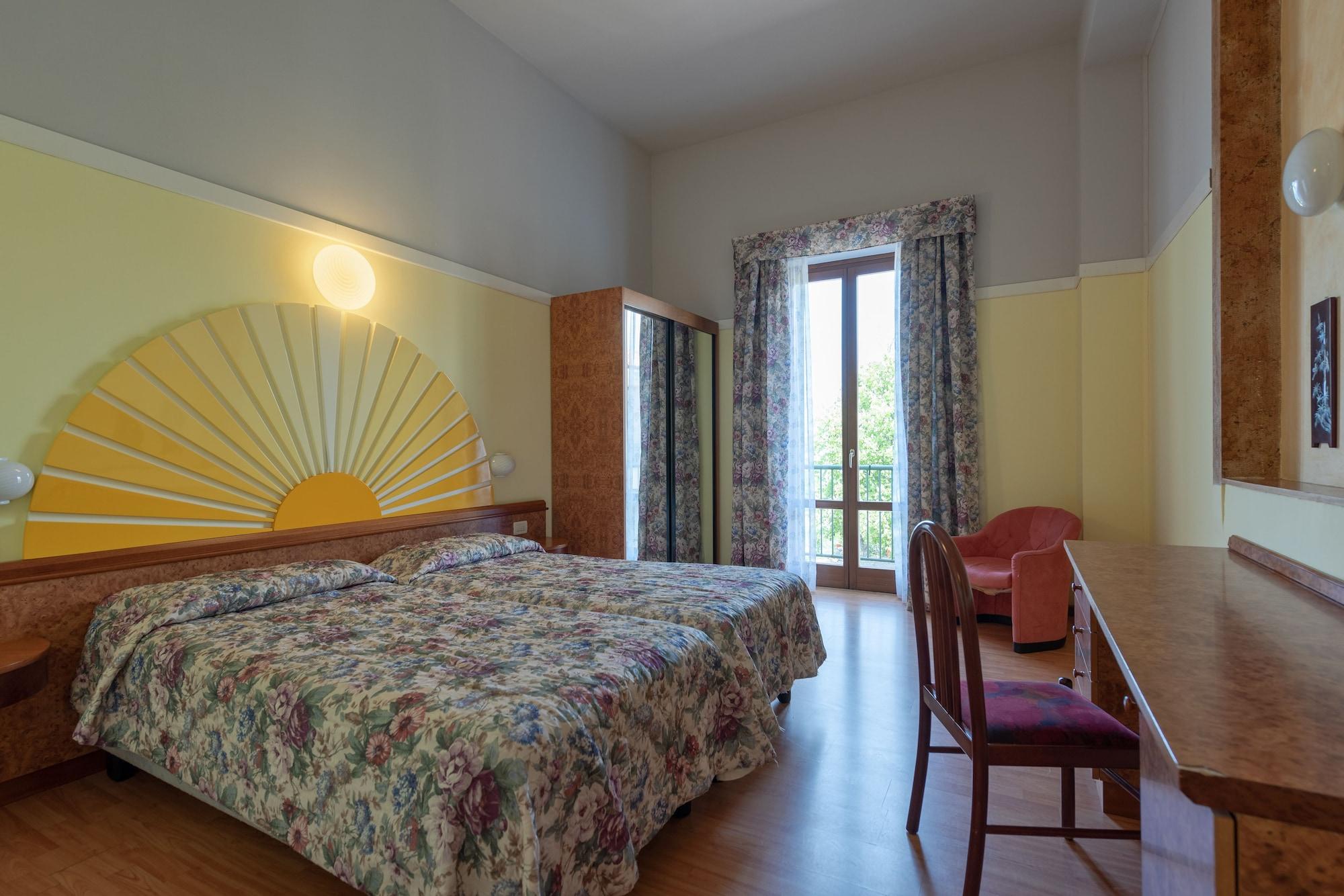 Park Hotel Jolanda San Zeno di Montagna Extérieur photo