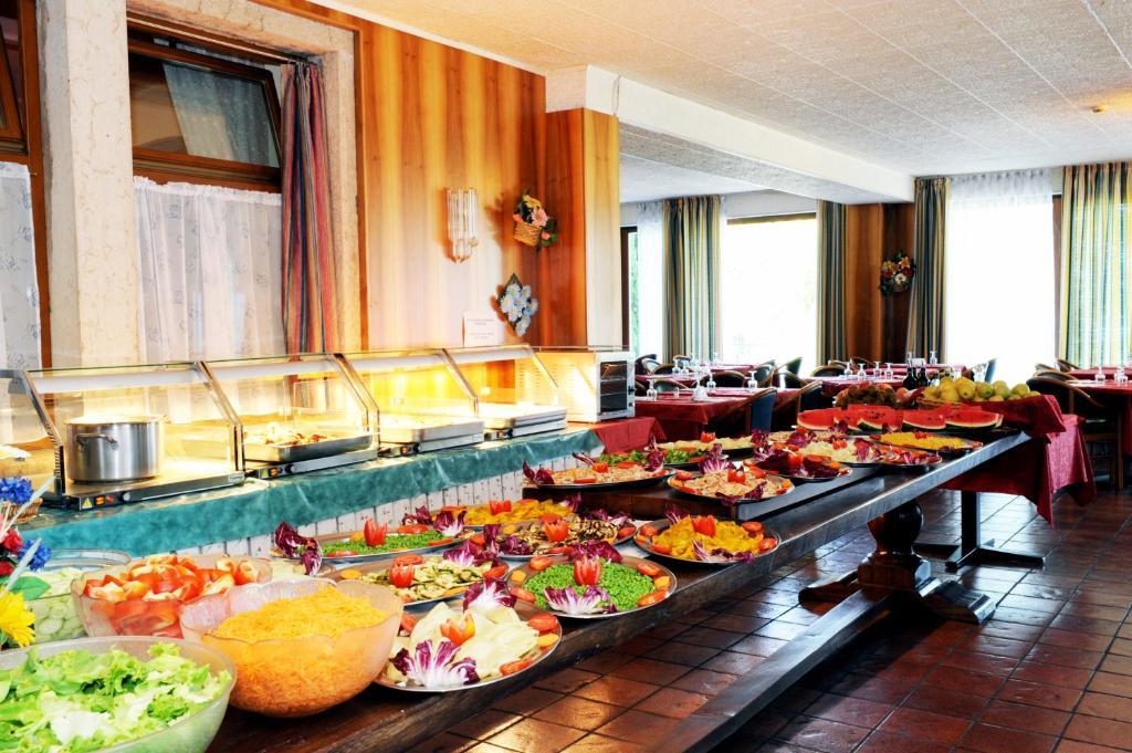 Park Hotel Jolanda San Zeno di Montagna Extérieur photo
