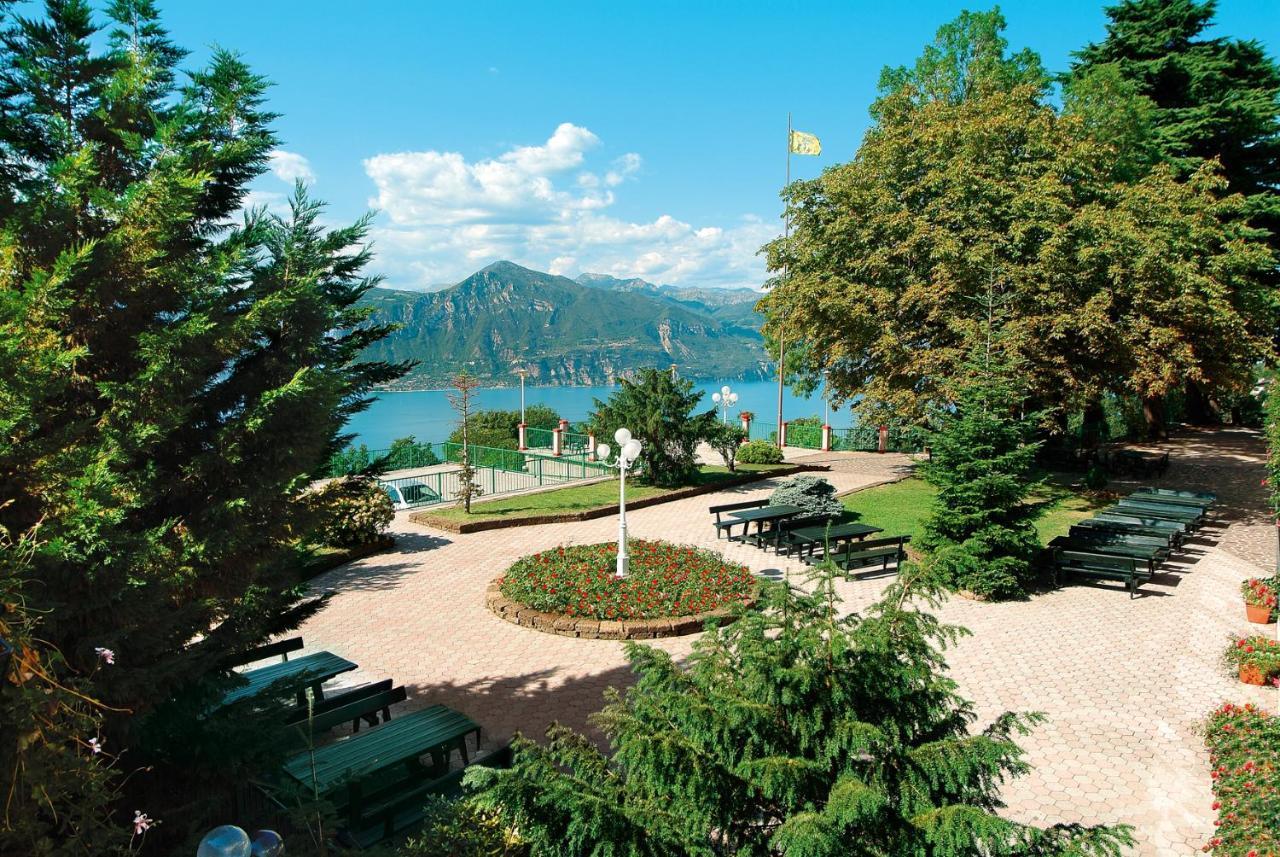 Park Hotel Jolanda San Zeno di Montagna Extérieur photo