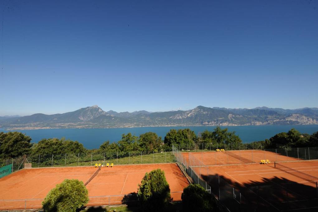 Park Hotel Jolanda San Zeno di Montagna Extérieur photo