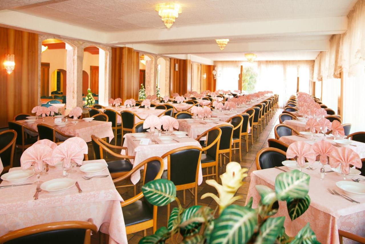 Park Hotel Jolanda San Zeno di Montagna Extérieur photo